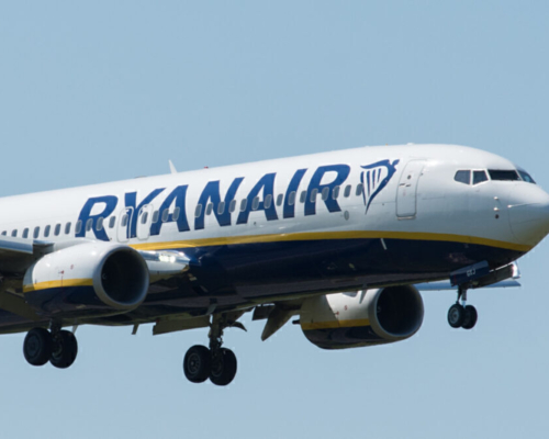 La compagnie low-cost veut installer, en dépit de la crise, sa quatrième base aéroportuaire à Beauvais.