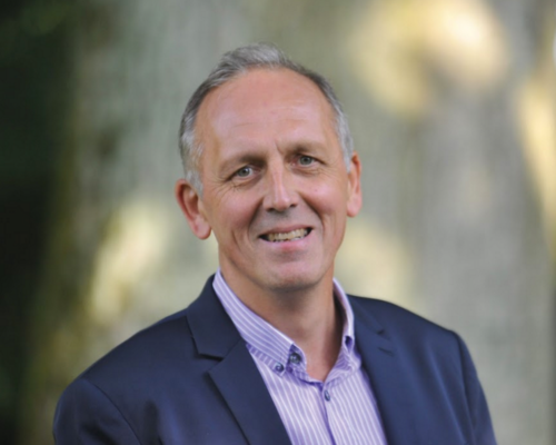 Denis Dauchy, professeur de stratégie, directeur de l'exécutive MBA Edhec