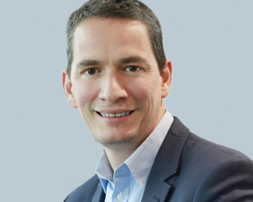 Directeur advisory revitalisation industrielle KPMG & Emilien Prum, associé